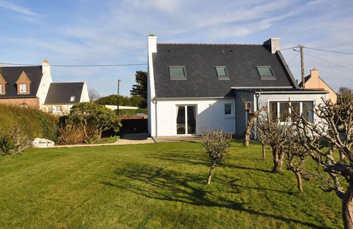 Trebeurden House | Charming 3-Star House in Trébeurden, 1km from Sea, Quiet Area, Large Garden