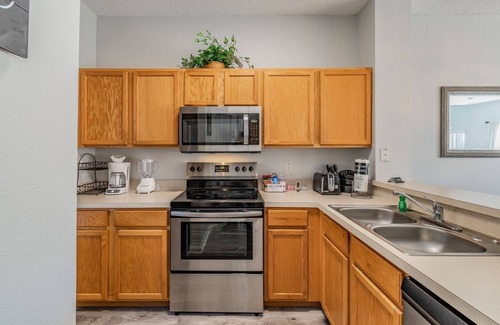 Kissimmee House | Charming 3BD/2.5BA ✰ Jacuzzi + Lake View
