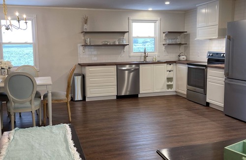 Jamestown Other | Charming 3BR-2BA country home-organic farm, ~5 min to 2 wedding barns! Sleeps 10