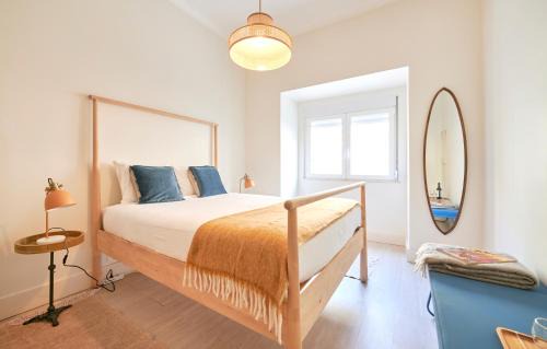 Sete Rios Apartment | Charming 3BR APT w/patio, by TimeCooler