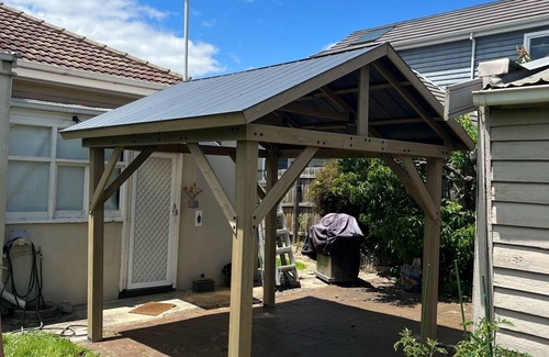 Moonee Ponds House | Charming 3BR Garden Home! Walk to Puckle Street