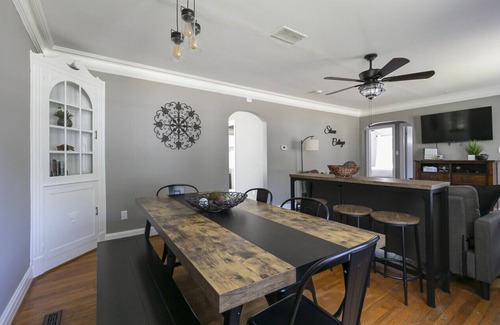 Springfield House | Charming 3BR Home near MSU - Ideal for Families and Friends!