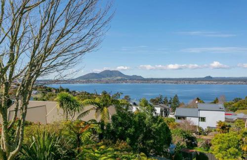 Acacia Bay House | Charming 3BR Retreat With Fireplace and Views