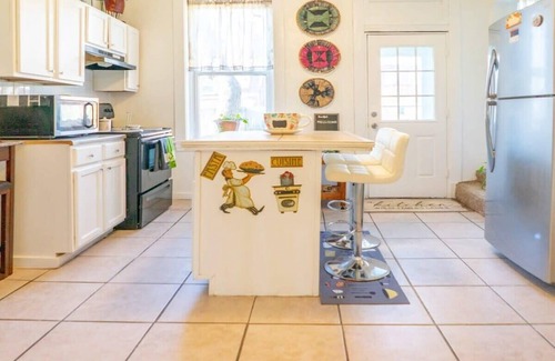 Tower Grove East House | Charming 3BR Tower Grove Family Home/ABODEbucks