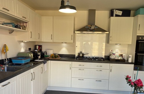 Grantham House | Charming 4-Bed House in Grantham