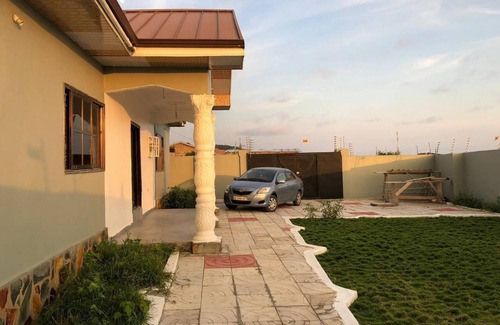 Accra House | Charming 4-bed House in Kokrobite