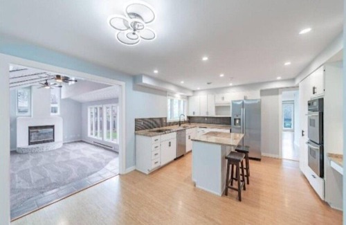 Sheboygan House | Charming 4-bedroom house with WiFi and AC in lovely Sheboygan