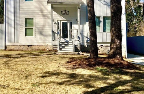 Candler-McAfee House | Charming 4-bedroom house with Wi-Fi in Decatur