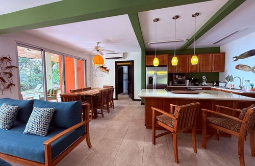 Ballena House | Charming 4-bedroom house with AC, WiFi in beautiful Uvita w/whale's tail view