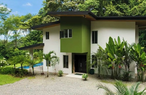 Ballena House | Charming 4-bedroom house with AC, WiFi in beautiful Uvita w/whale's tail view