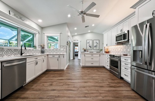 Central Naples Cottage | Charming 4-bedroom pool home with AC, in Naples FL