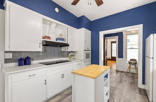 Ashland House | Charming 4-Bedroom steps from Ashland University