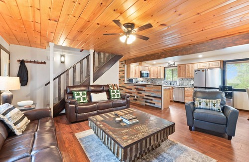 Shaver Lake Cabin | Charming 4-Bedroom Cabin Retreat in Shaver Lake