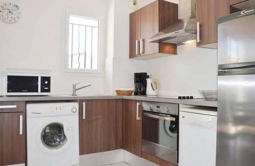 Narbonne-Plage House | Charming 4-Room Mezzanine House, 300m to Beach, Sleeps 7, Narbonne Plage