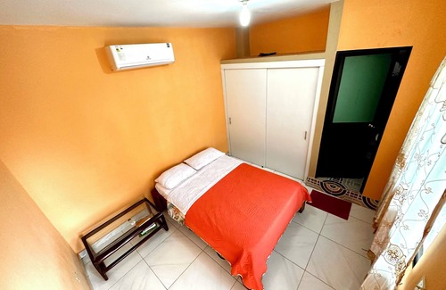 Puerto Baquerizo Moreno Hotel | Charming 5-bedroom hotel with WiFi, AC in enjoyable San Cristobal - Galápagos