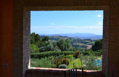 Collazzone House | Charming 5 bedroom Villa in Collazzone (Q2131)