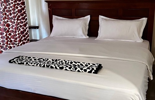 Sipi Bed & Breakfast | Charming 9-bedroom bed & breakfast with fitness room, WiFi in amazing Sipi