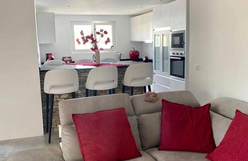 Monteux House | Charming air-conditioned villa - Heated swimming pool. Ideal location.