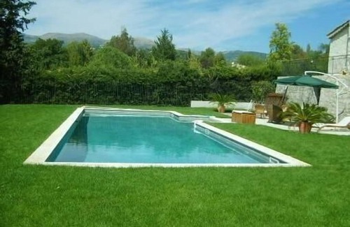 Saint-Paul-de-Vence Apartment | Charming air-conditioned 2 room apartment adjoining a stone house