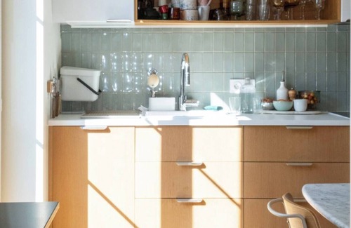 Cite Rouge Apartment | Charming and bright apartment with long balcony
