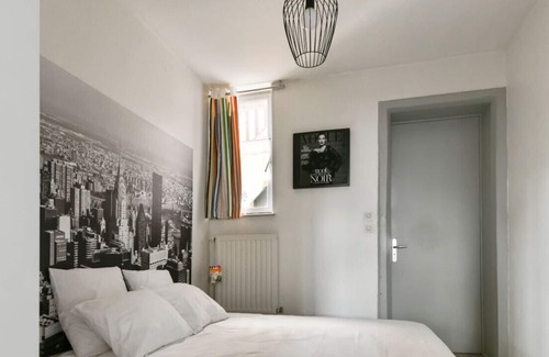 Bethune Apartment | Charming and calm flat with parking at the heart of Béthune - Welkeys