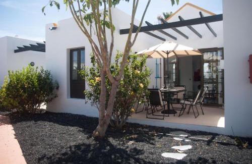 Caleta de Fuste Ski Chalet | Charming and Cosy Bungalow