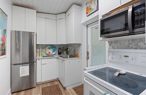 Key Largo Cottage | Charming and Cozy ,2/2 in Key Largo,Where Island Vibes and Adventures Await You.