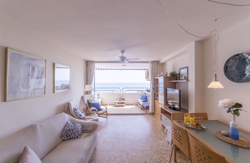 Puig Apartment | Charming and Modern Apartment on the Beach