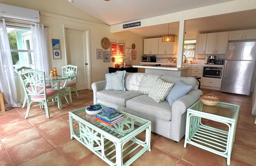 Forbes Hill Cottage | Charming and private 2-bedroom cottage in beautiful Little Exuma with ocean view