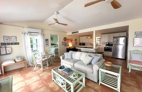 Forbes Hill Cottage | Charming and private 2-bedroom cottage in beautiful Little Exuma with ocean view
