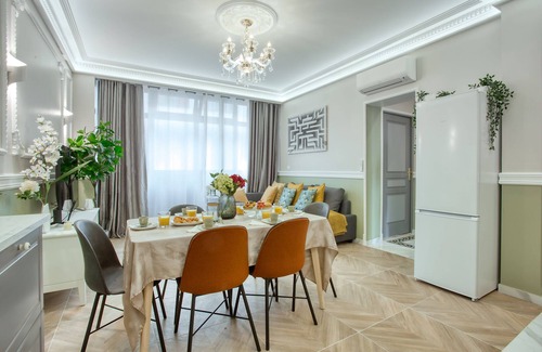 Quartier Saint-Ambroise Apartment | Charming Apart NEW 2 Bedrooms with Aircon
