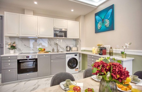 Quartier Saint-Ambroise Apartment | Charming Apart NEW 2 Bedrooms with Aircon