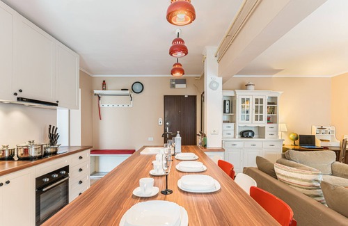 Centrul Vechi Apartment | Charming Apart/Surrounded by Forest/Relaxing/WIFI