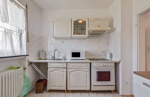 Fuldabruck Apartment | Charming Apartment in Fuldabrück with Garden