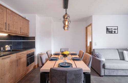 Les Saisies Apartment | Charming apartment for 6, La Forêt area, parking, linens included, ski locker