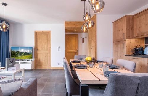 Les Saisies Apartment | Charming apartment for 6, La Forêt area, parking, linens included, ski locker