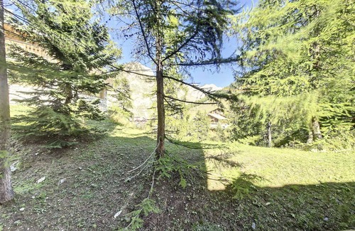 Val-d'Isere Apartment | Charming apartment. Chatelard - skis on