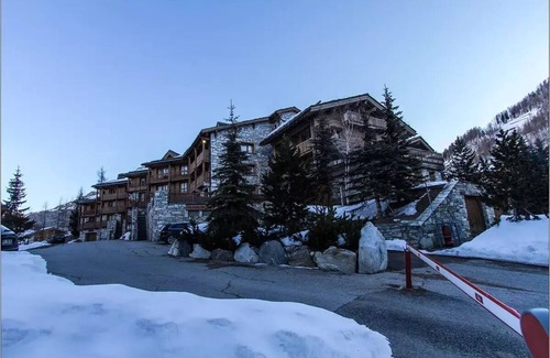 Val-d'Isere Apartment | Charming apartment. Chatelard - skis on
