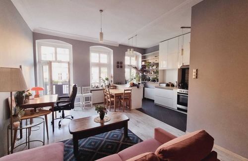 Psie Pole Apartment | Charming apartment full of plants near the river/large, 4 people/Well equipped