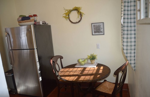 Town of Ramapo Cottage | Charming Apartment - Hike from your doorstep