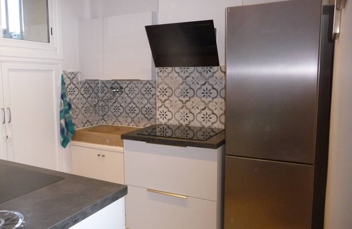Cassis Apartment | Charming apartment in Cassis - Terrace facing the sea - private access to the sea.