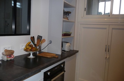 Cassis Apartment | Charming apartment in Cassis - Terrace facing the sea - private access to the sea.