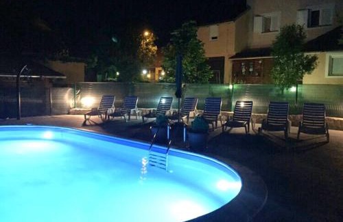 Rakovica Apartment | Charming apartment in Rakovica with shared pool - 35 sqm