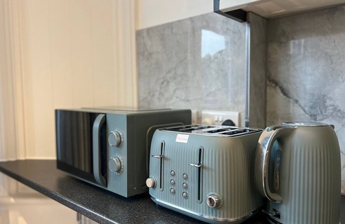 Ealing Apartment | Charming Apartment in West Ealing, free parking