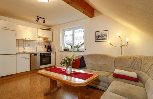 Neukirch Apartment | Charming Apartment “Merk” in a Quiet Area with Wi-Fi, Balcony & Garden