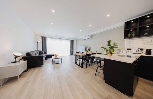 Mellieħa Heights Apartment | Charming apartment just steps from Mellieha’s main street and 5 minutes from the beach. Includes 2 double bedrooms, 1 twin room, Wi-Fi, Smart TV, coin-operated A/C, and all essentials like towels, linen, washing machine, and kitchen app
