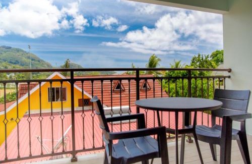 Mahe Island Apartment | Charming apartment with mountain view, Au Cap, 70 m²