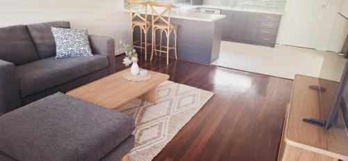 Rockingham Apartment | Charming Apt Min from Rockingham Beach - Hosted by Canstay