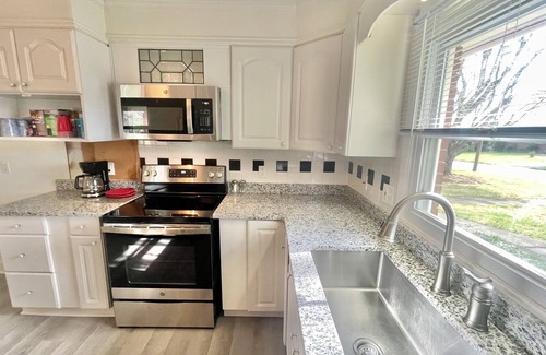 Winston - Salem House | Charming Ardmore Home minutes from hospitals/I-40