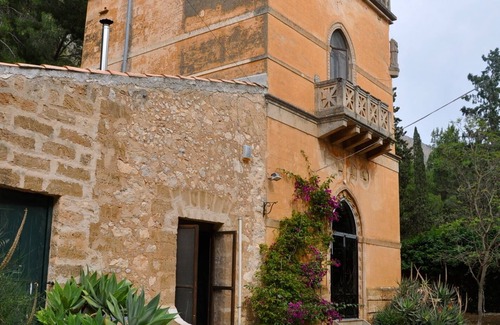Terrasini Villa | Charming art nouveau villa with stunning views over the Gulf of Castellammare
